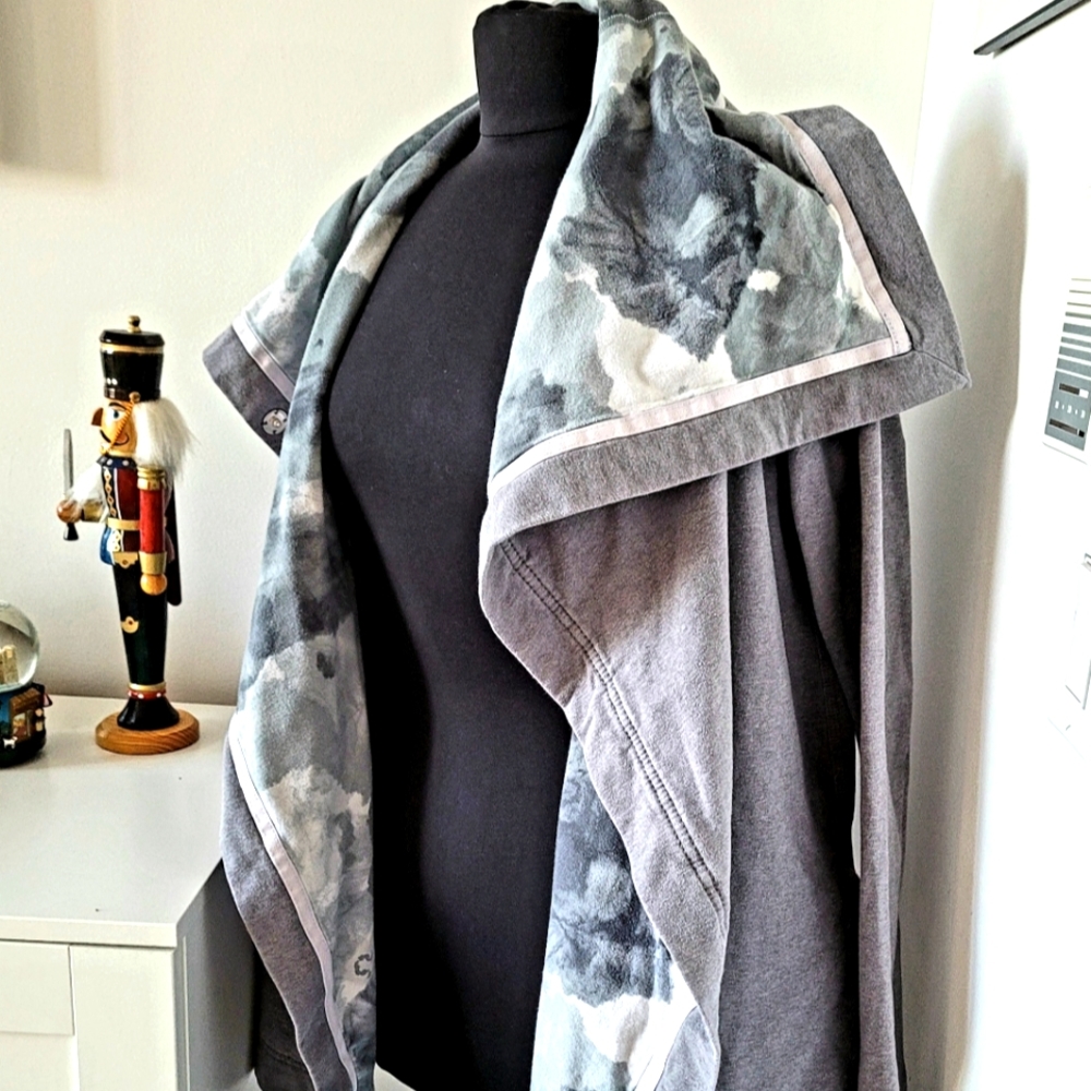 Lululemon Savasana Tinted Canvas Wrap Jacket